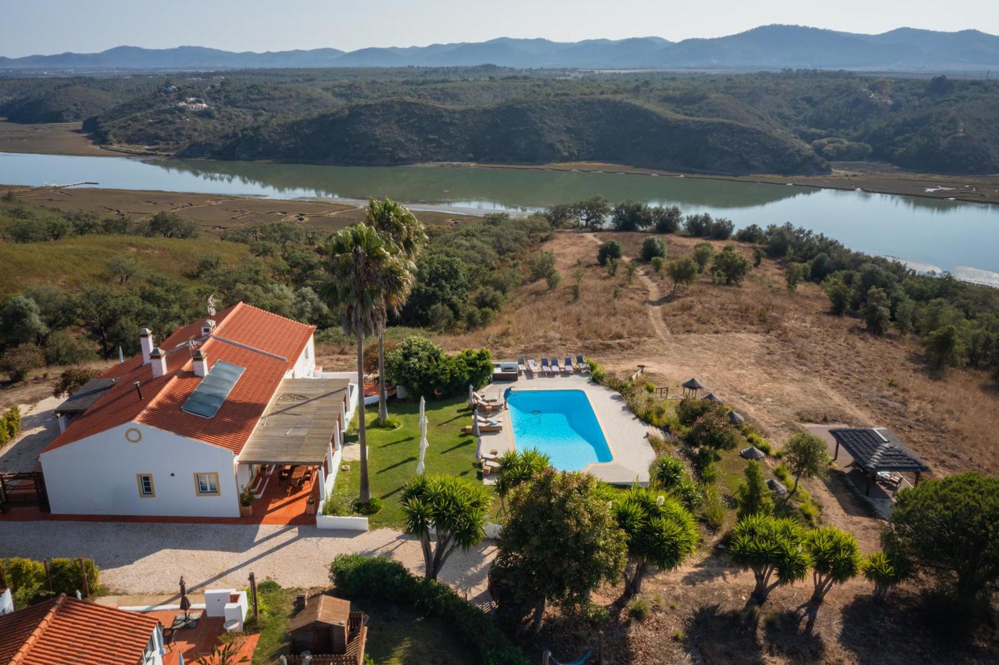 Monte Do Zambujeiro Hotel Вила Нова де Милфонтеш Екстериор снимка
